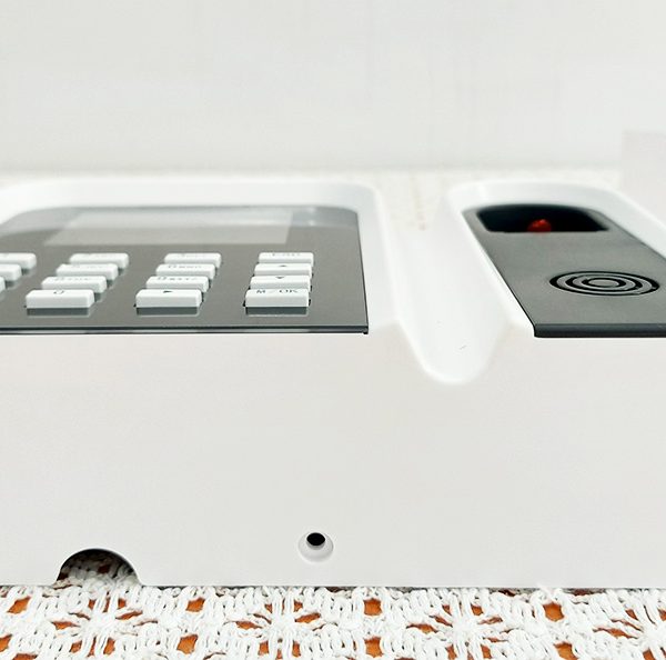 máy chấm công gigata t9