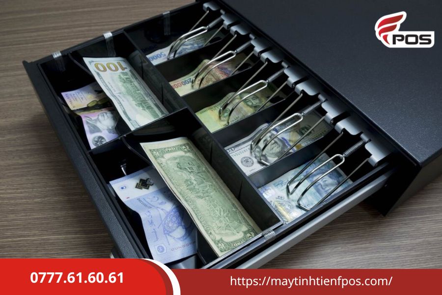 Két thu ngân tự động